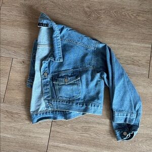 Women’s Cropped Denim Jacket